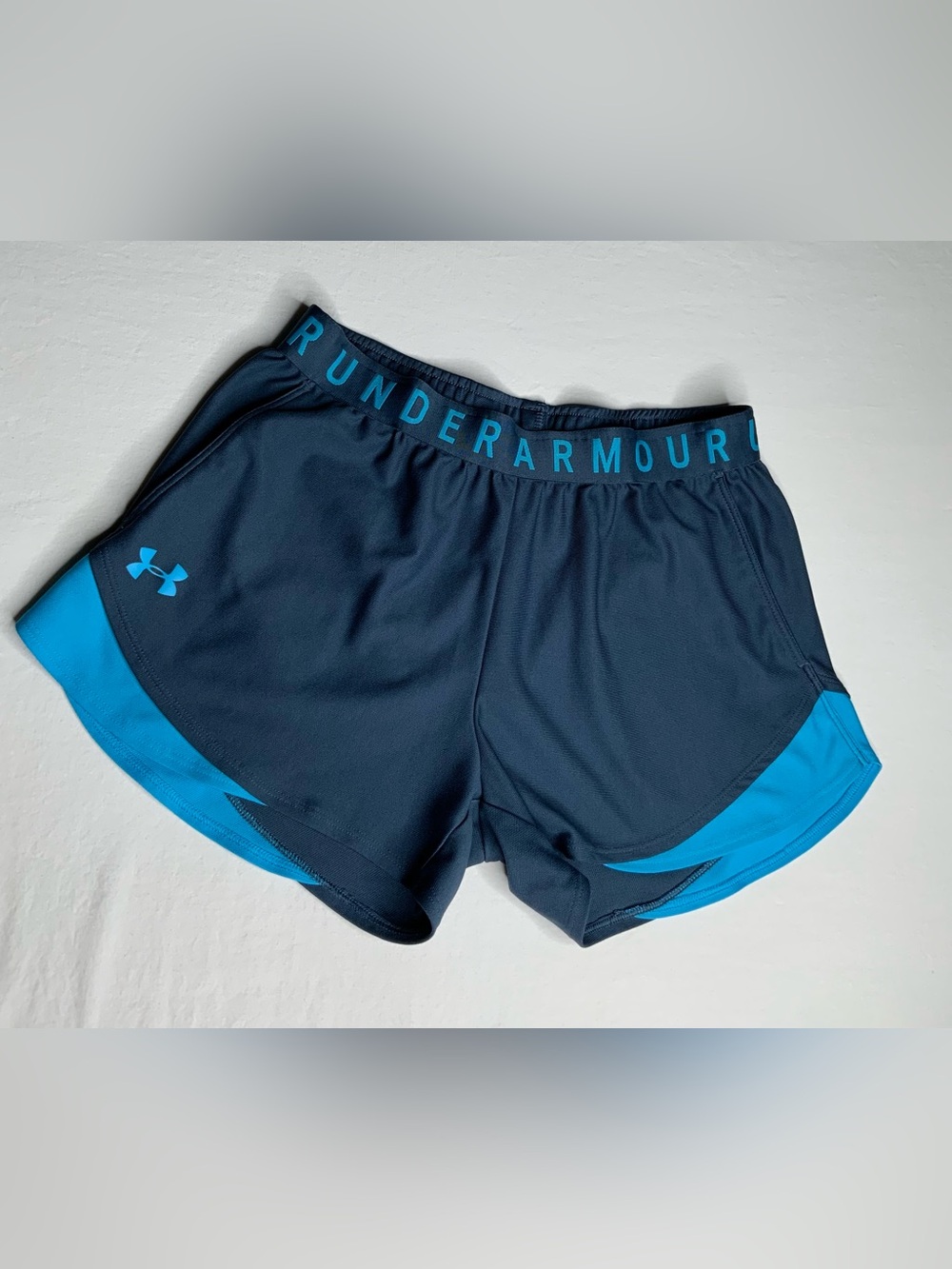 Women's Under Armour HeatGear Blue Running Shorts Small
